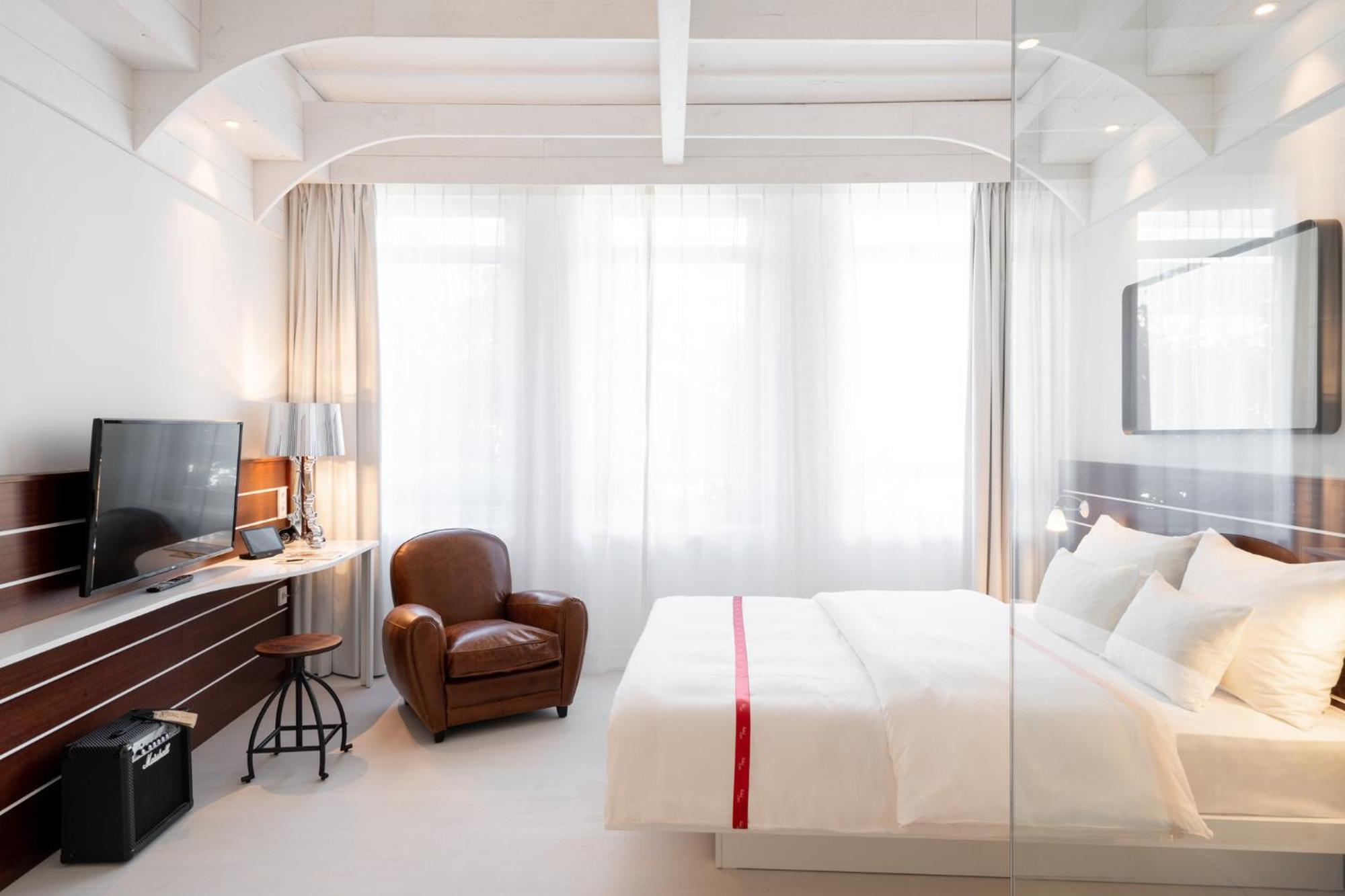 Zimmer Lovely